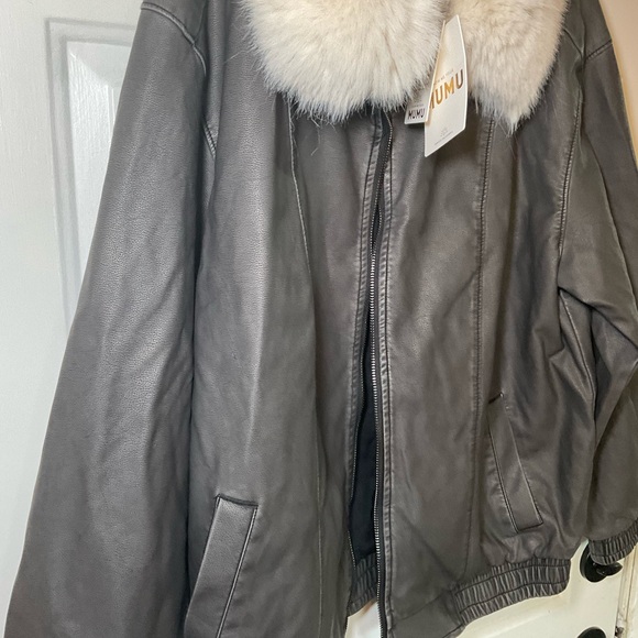 Fur collar Jacket - Picture 7 of 8